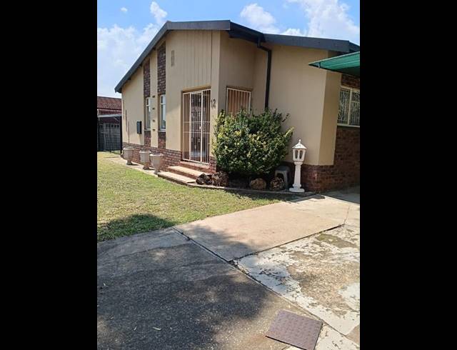 3 BEDROOM HOUSE FOR SALE IN ALBERTON NORTH